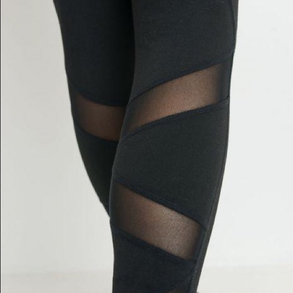 Black Highwaist Ziggy Zag Pocket Full Leggings - Picture 5 of 5